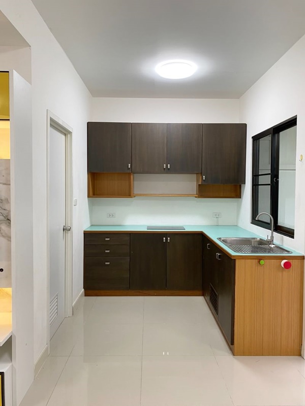 ให้เช่า/ขายทาวน์เฮ้าส์ 2 ชั้น ย่านพัฒนาการ 38 พื้นที่ 21 ตรว. เช่า 26,000 บ/ด ขาย 4.2 ล.