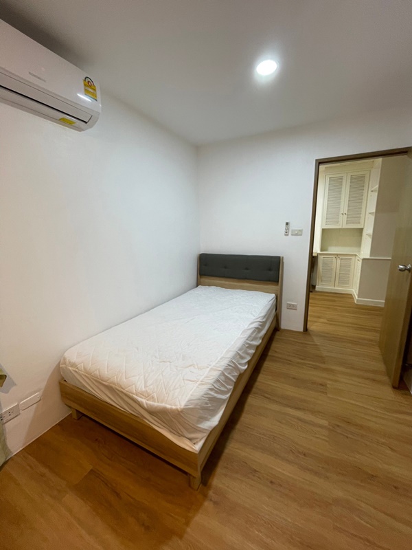 ให้เช่าคอนโด คริสตัล การ์เด้น พื้นที่ 112 ตร.ม. 2 ห้องนอน เช่า 37,000 บ/ด