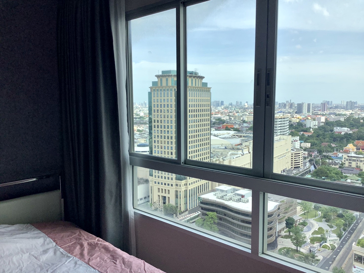 คอนโดให้เช่า คอนโด ลุมพินี พาร์ค ปิ่นเกล้า .1 ห้องนอน ให้เช่า 10,000 บ/ด