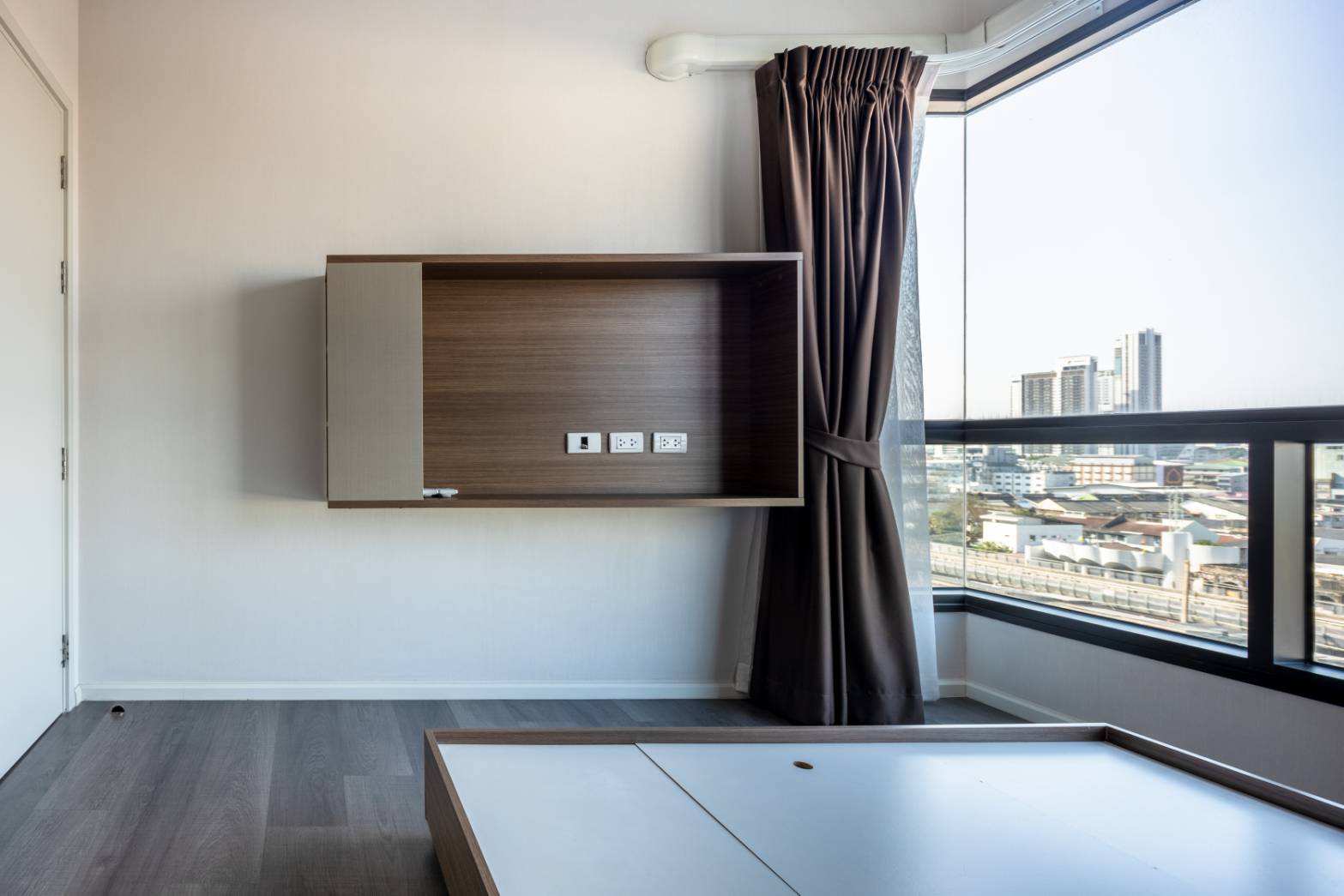 ขาย คอนโด เดอะ สเตจ เตาปูน อินเตอร์เชนจ์ พื้นที่ 35 ตร.ม. 1 ห้องนอน วิวสระ วิวแม่น้ำ