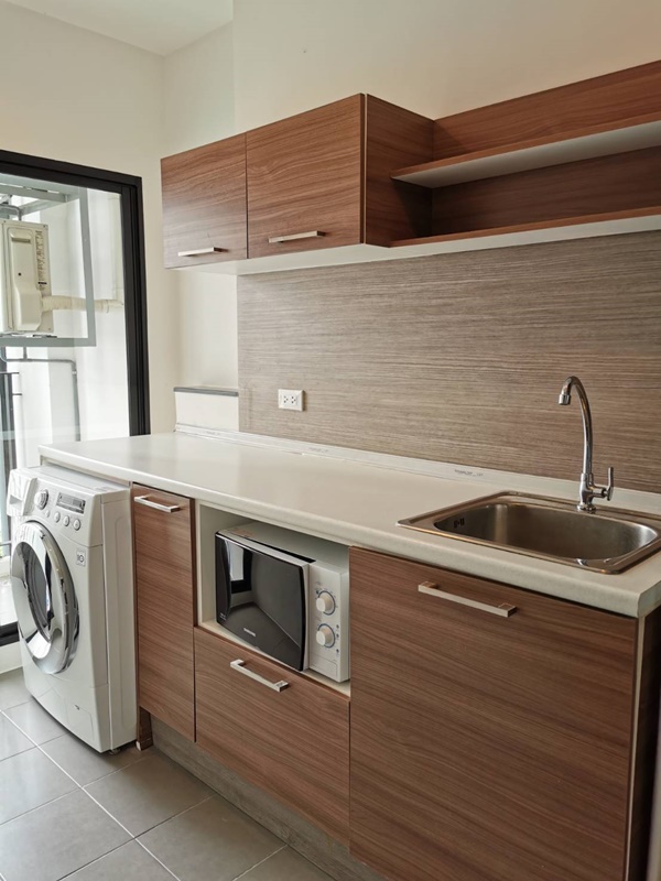 ให้เช่าคอนโด เดอะ ทรี อินเตอร์เชนจ์ พื้นที่ 36 ตร.ม. 1 ห้องนอน