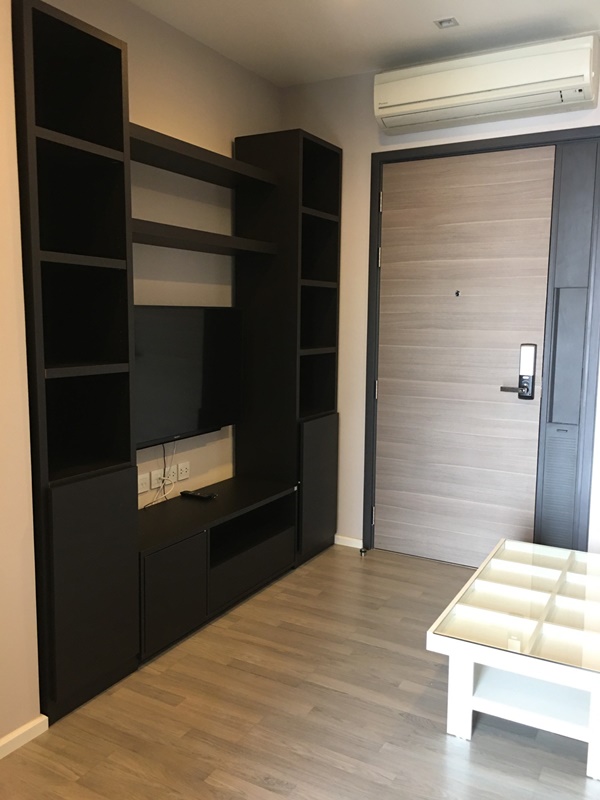 ให้เช่าคอนโดเดอะรูม สาทร-เซ็นต์หลุยส์ พื้นที่ 35 ตร.ม. 1 ห้องนอน เช่า 17,000 บ/ด