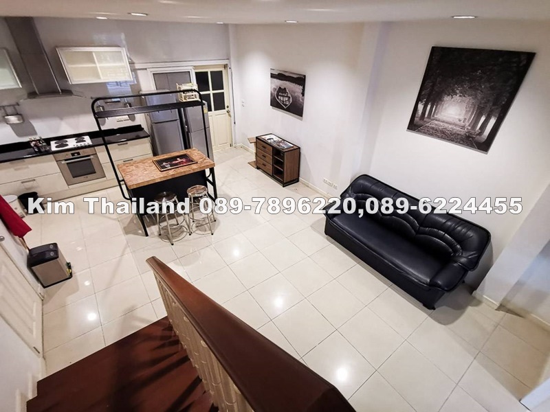 ขายทาวน์เฮ้าส์ 3.5 ชั้น บ้านกลางกรุง แกรนด์ เวียนนา พระราม 3 250 ตรม. ขาย 14 ล.