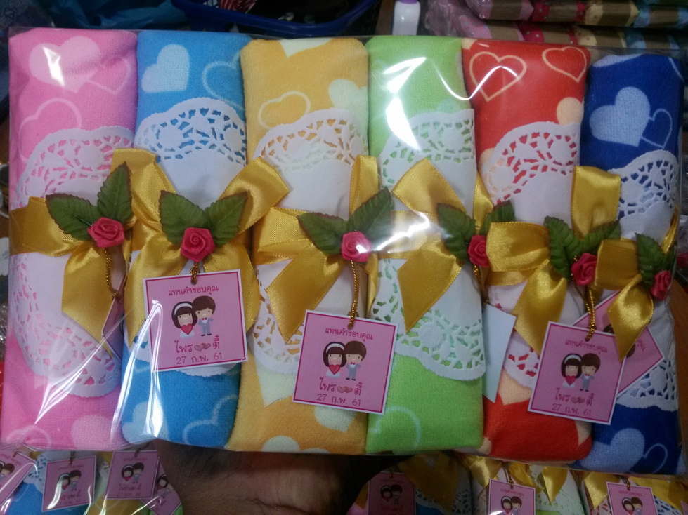 ผ้านาโนหัวใจม้วนพร้อมดอกไม้ป้ายชื่อ