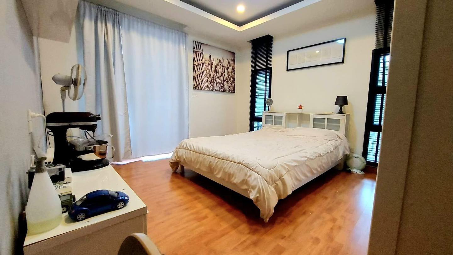 ขายบ้านเดี่ยว 3 ชั้น ย่านรามอินทรา พื้นที่ 176 ตร.ว. 6 ห้องนอน ขาย 15.8 ลบ.