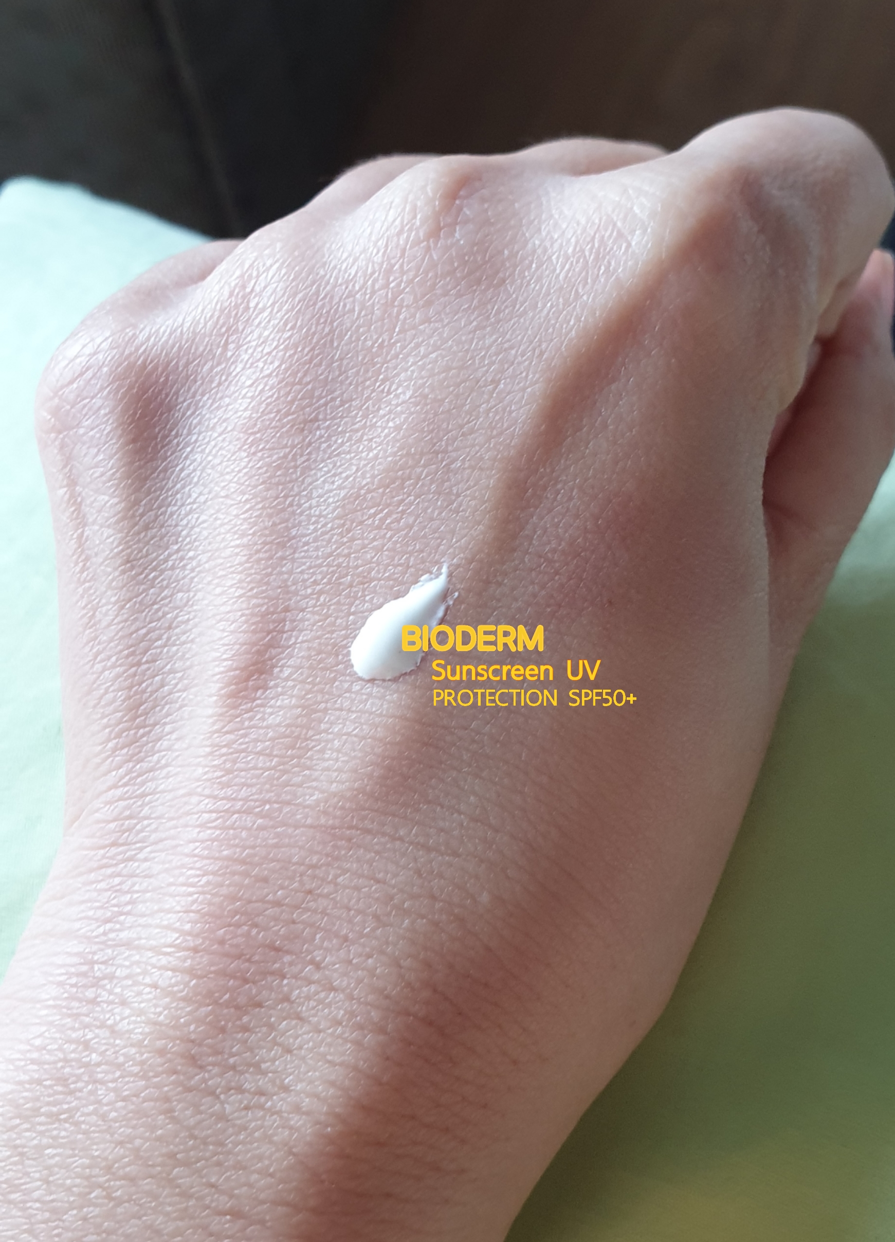 ครีมกันแดดทาหน้า BIODERM SUNSCREEN UV PROTECTION SPF50 PA+++ UVB/UVA /UVA1 ขนาด 30g. สูตรกันน้ำ (เนื้อน้ำนม)