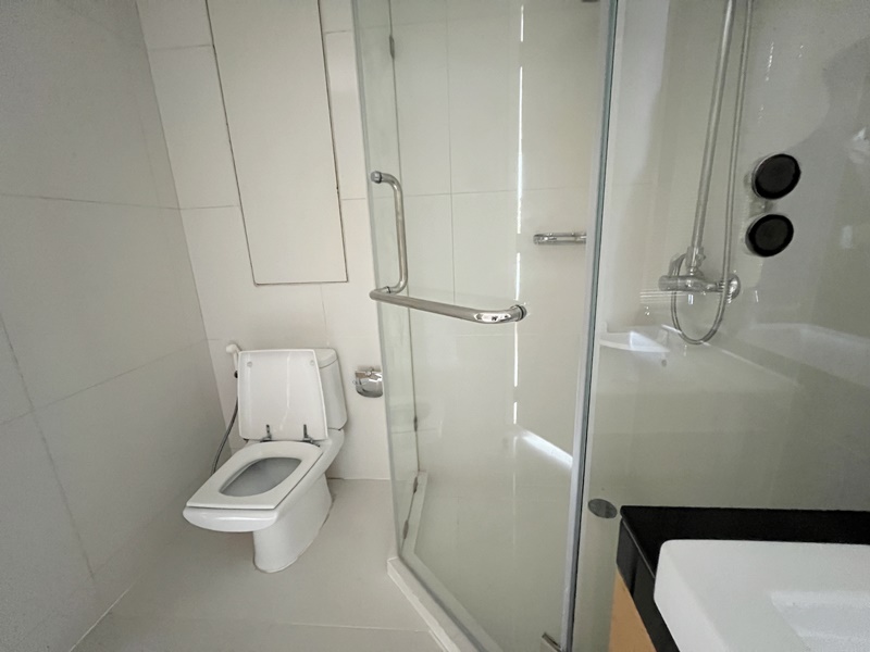 ขาย/ให้เช่าคอนโด ฟูลเลอตัน สุขุมวิท 96 ตร.ม. 2 ห้องนอน เช่า 75,000 บ/ด ขาย 13 ลบ.