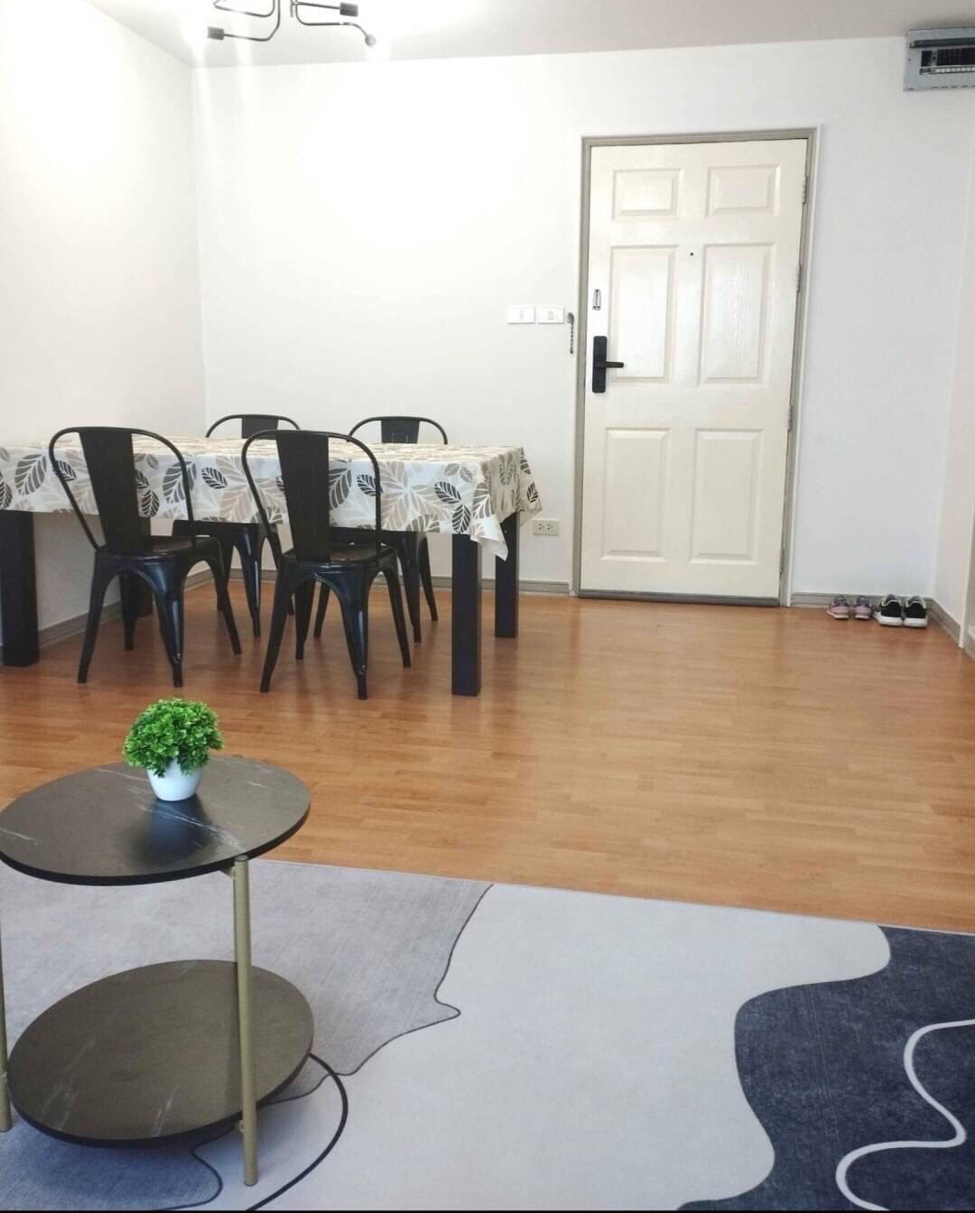 ให้เช่า ลุมพินี เซ็นเตอร์ สุขุมวิท 77 พื้นที่ 57 ตรม. 2 ห้องนอน เช่า 18,000 บาท/เดือน