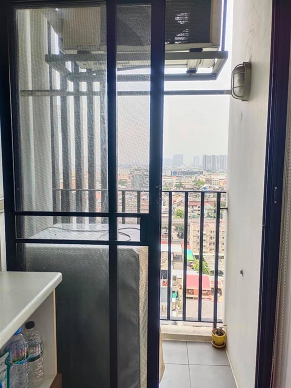 ขายคอนโด เดอะ ทรี อินเตอร์เชนจ์ พื้นที่ 22.7 ตร.ม. ห้องคูเปอร์ ขาย 2.05 ล้านบาท