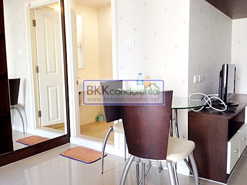 ให้เช่าคอนโด ลุมพินี เพลส พระราม 9 ตึก A ชั้น 9 พื้นที่ 37 ตรม. 1 ห้องนอน