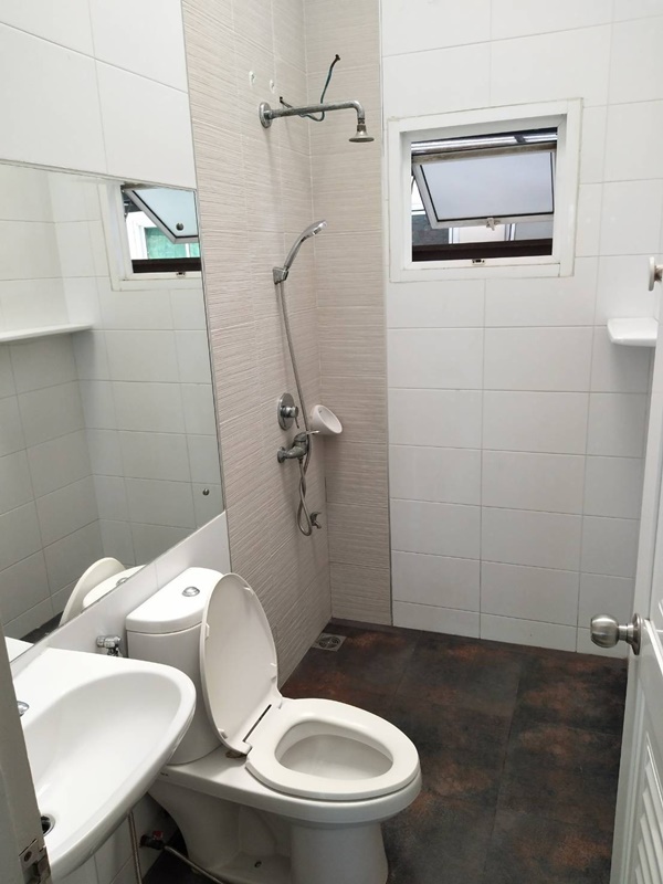 ให้เช่าบ้านเดี่ยว 2 ชั้น ย่านลาดปลาเค้า 43 พื้นที่ 45 ตรว. 3 ห้องนอน เช่า 35,000 บ/ด