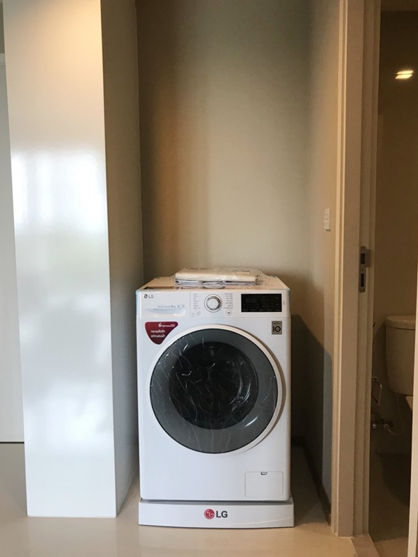 ให้เช่าคอนโด มาเอสโตร 39 พื้นที่ 61 ตร.ม. 2 ห้องนอน เช่า 38,000 บ/ด