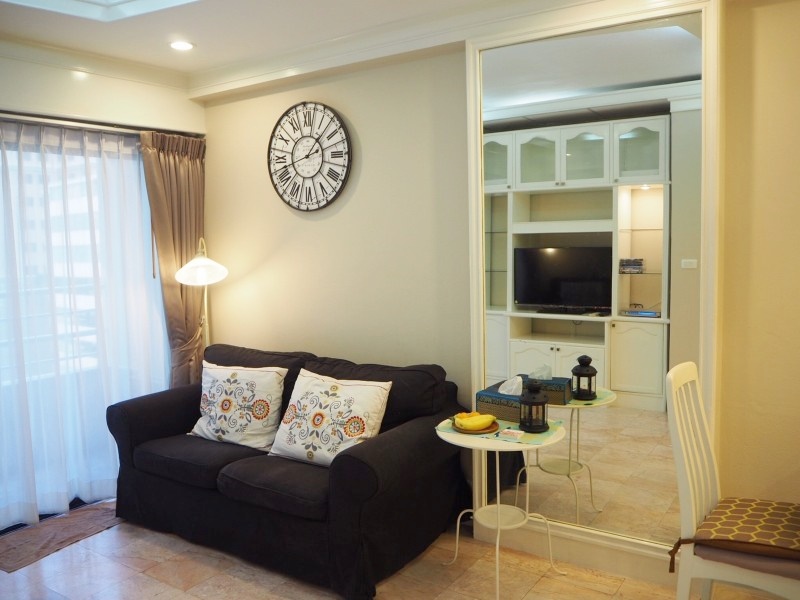 ขายคอนโด สราญใจ แมนชั่น พื้นที่ 60 ตร.ม. 1 ห้องนอน ขาย 4.8 ล้านบาท