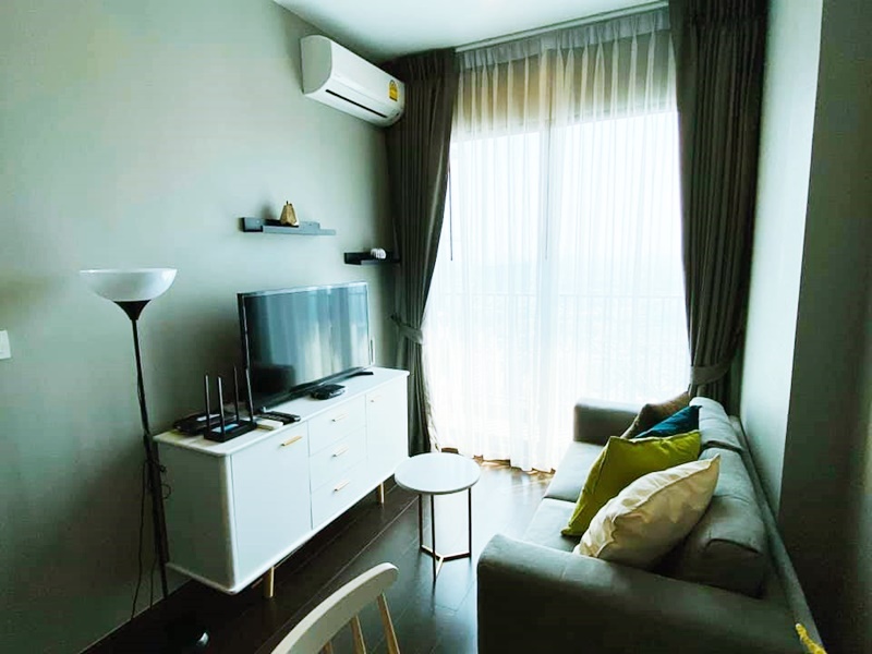 ให้เช่าคอนโด ซี เอกมัย พื้นที่ 30 ตร.ม. 1 ห้องนอน เช่า 18,000 บ/ด