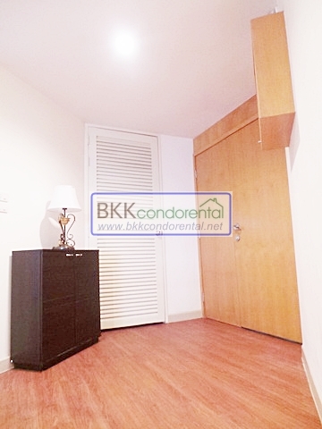 ให้เช่าคอนโด ไทปิง ทาวเวอร์ คอนโดมิเนียม ชั้น 23 พื้นที่ 235 ตรม. 4 ห้องนอน