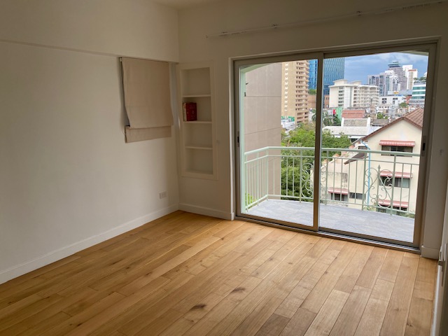 ให้เช่า คอนโด เรนทรี วิลล่า พื้นที่ 115 ตร.ม. 3 ห้องนอน เช่า 65,000 บ/ด