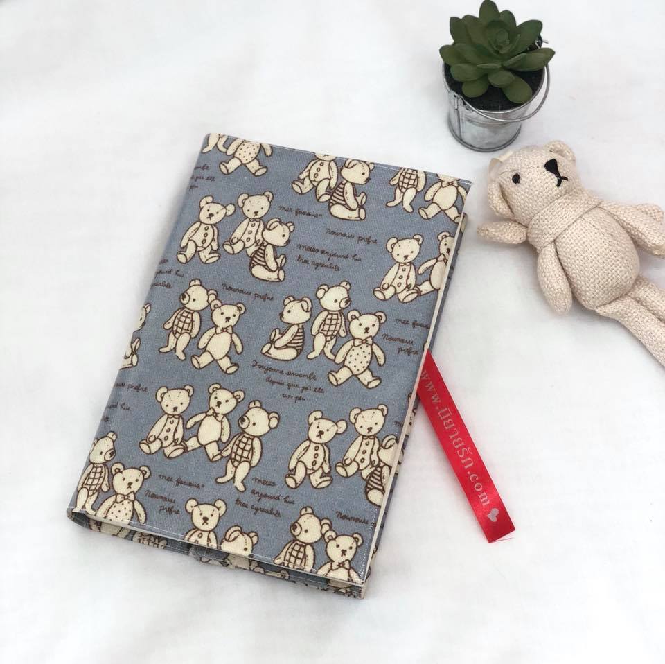 ปกผ้าเคลือบกันน้ำ เทา ลายหมีเท็ดดี้ ขนาด 8" ( Pocket Book )