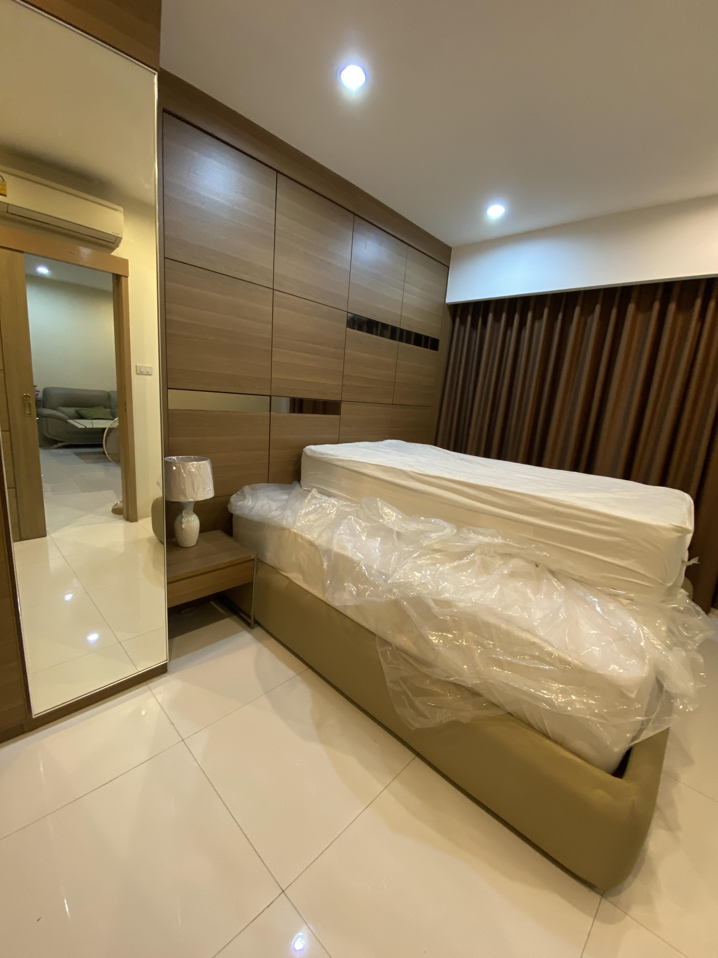 ให้เช่าคอนโด สราญใจ แมนชั่น พื้นที่ 65 ตร.ม. 1 ห้องนอน 22,000 B