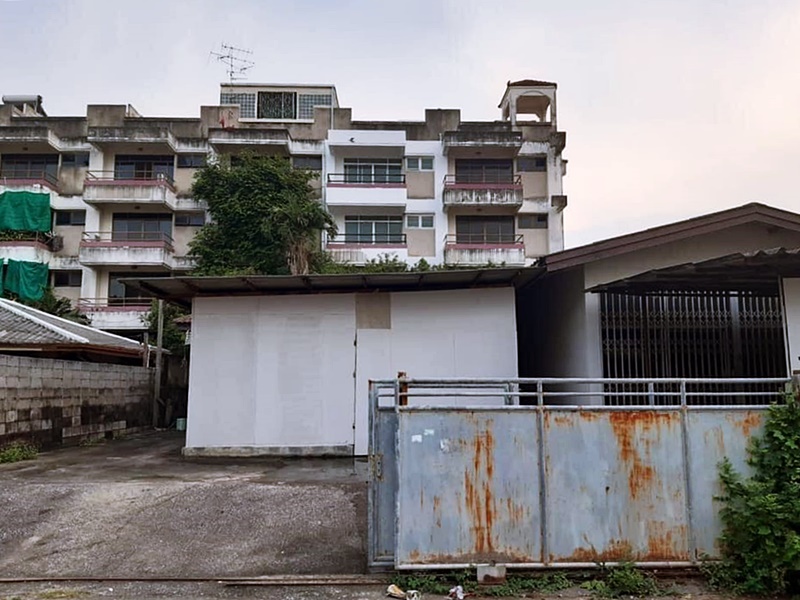 ให้เช่าโกดังสินค้า ย่านพัฒนาการ พื้นที่ 220 ตรว. เช่า 35,000 บ/ด