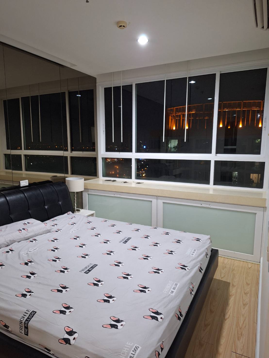 ให้เช่าคอนโด ทีซี กรีน พระราม 9 พื้นที่ 41 ตร.ม. 1 ห้องนอน เช่า 16,500 บ/ด