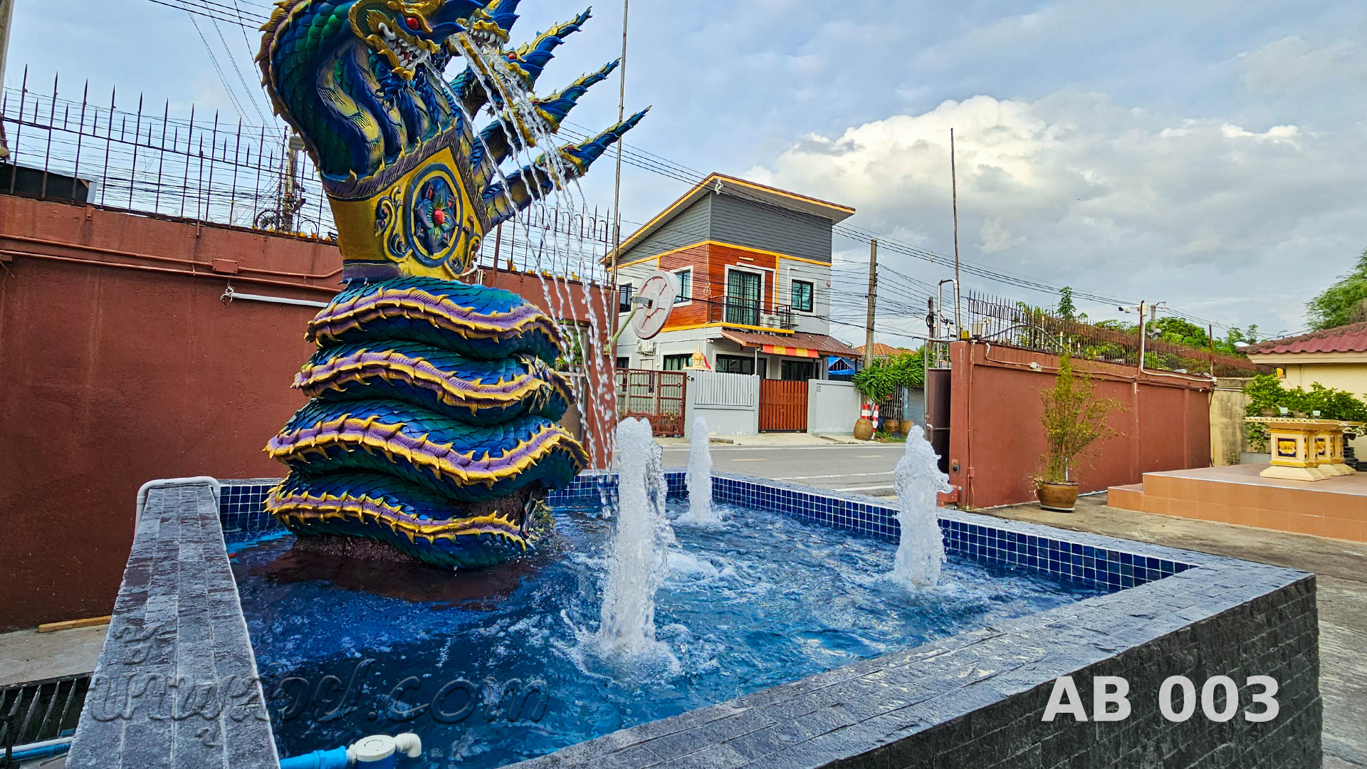 น้ำพุต้นสน คุณ อุบล จ.สมุทรปราการ