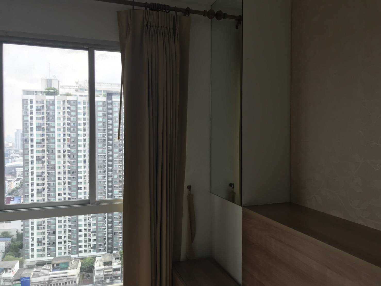 ให้เช่าคอนโด ลุมพินี เพลส พระราม 4-กล้วยน้ำไท 29 ตรม. 1 ห้องนอน ราคาเช่า 12,000 /เดือน