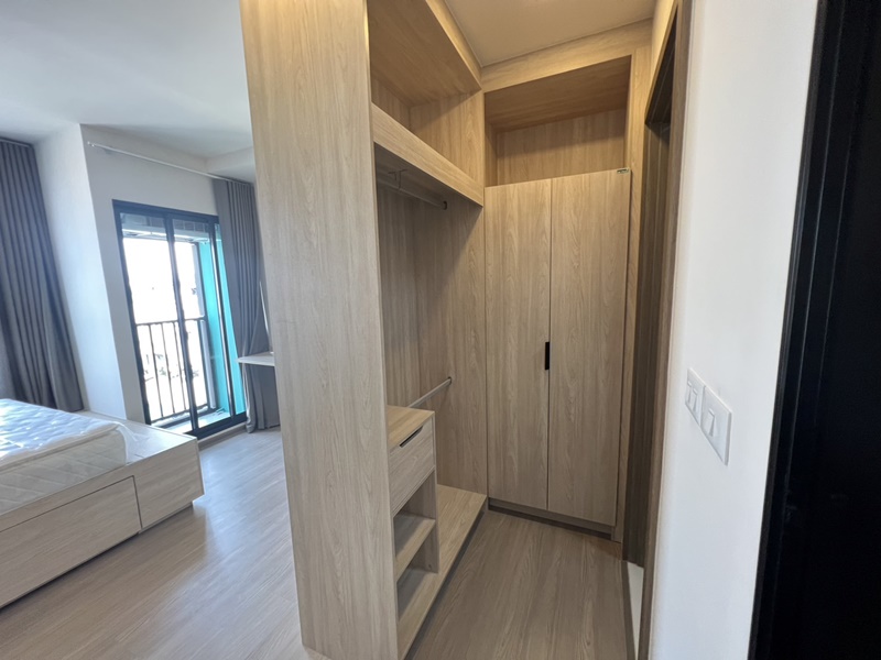 ให้เช่าคอนโด เดอะ มูฟ ราม 22 พื้นที่ 24 ตร.ม. 1 ห้องนอน เช่า 9,500 บ/ด