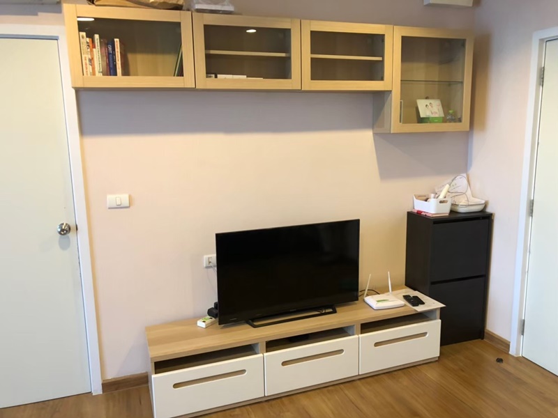 ขาย / เช่า เดอะ ทรี อินเตอร์เชนจ์ พื้นที่ 36 ตร.ม. 1 ห้องนอน ขาย 2.85 ล้านบาท เช่า 12,000 บาท