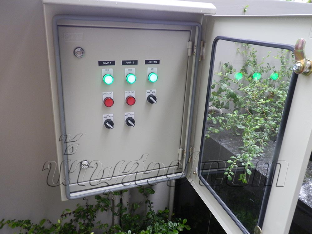 บ่อน้ำพุและน้ำตก ที่บ้านคุณพิศมัย ม.ไม้ล้อมเรือน