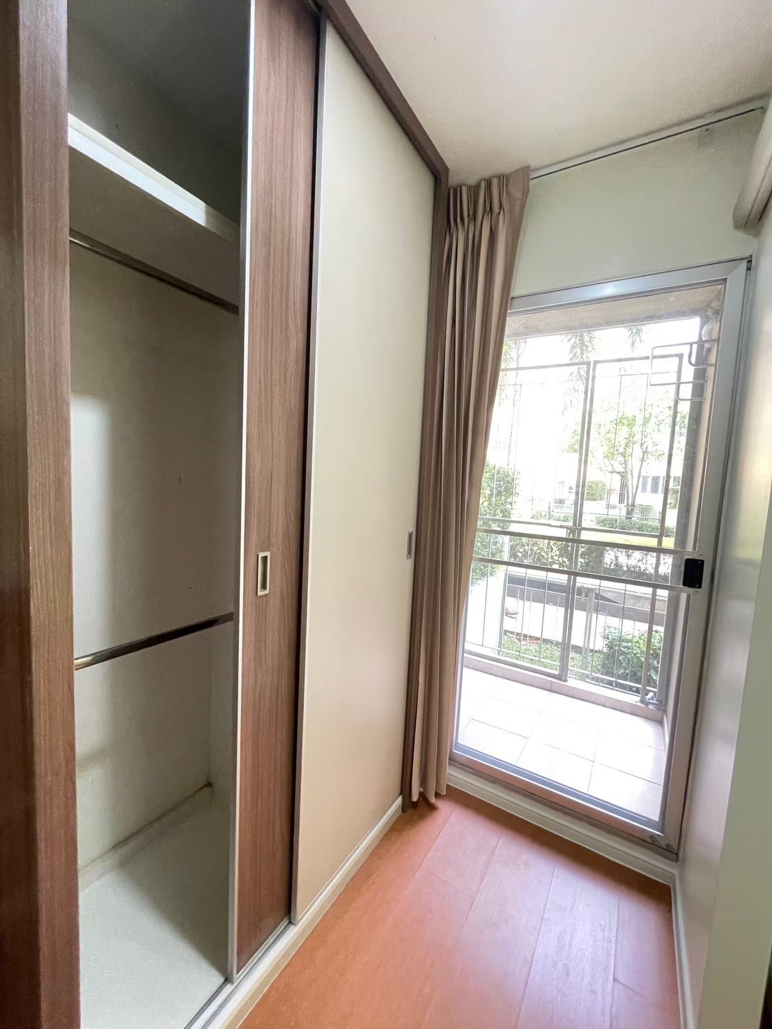 ให้เช่าคอนโด ลุมพินี คอนโดทาวน์ รามอินทรา-ลาดปลาเค้า 48 ตร.ม. 2 ห้องนอน ให้เช่า 11,000 บ/ด