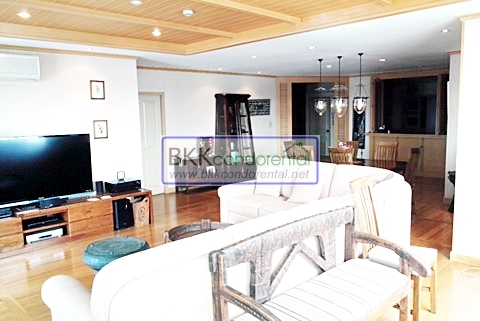 ขายคอนโด ริเวอร์ไรน์ เพลส ตึก B ชั้น 9 พื้นที่ 236 ตรม. 3 ห้องนอน