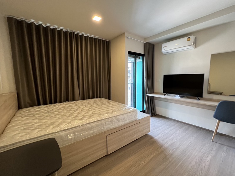 ให้เช่าคอนโด เดอะ มูฟ ราม 22 พื้นที่ 24 ตร.ม. 1 ห้องนอน เช่า 9,500 บ/ด