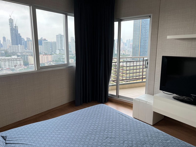 ให้เช่าคอนโด ศุภาลัย ปาร์ค เอกมัย-ทองหล่อ พื้นที่ 72 ตร.ม. 2 ห้องนอน เช่า 30,000 บ/ด