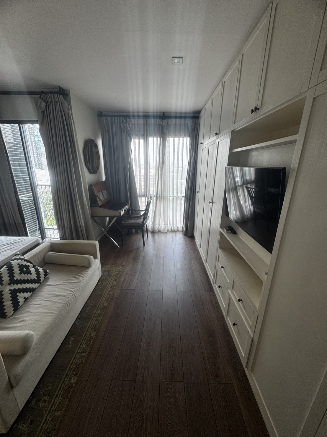 TD-Y16.1 ให้เช่าคอนโด โนเบิล รีเฟลกซ์ พื้นที่ 40 ตร.ม. ห้องสตูดิโอ ราคา 19,000 บาท/เดือน