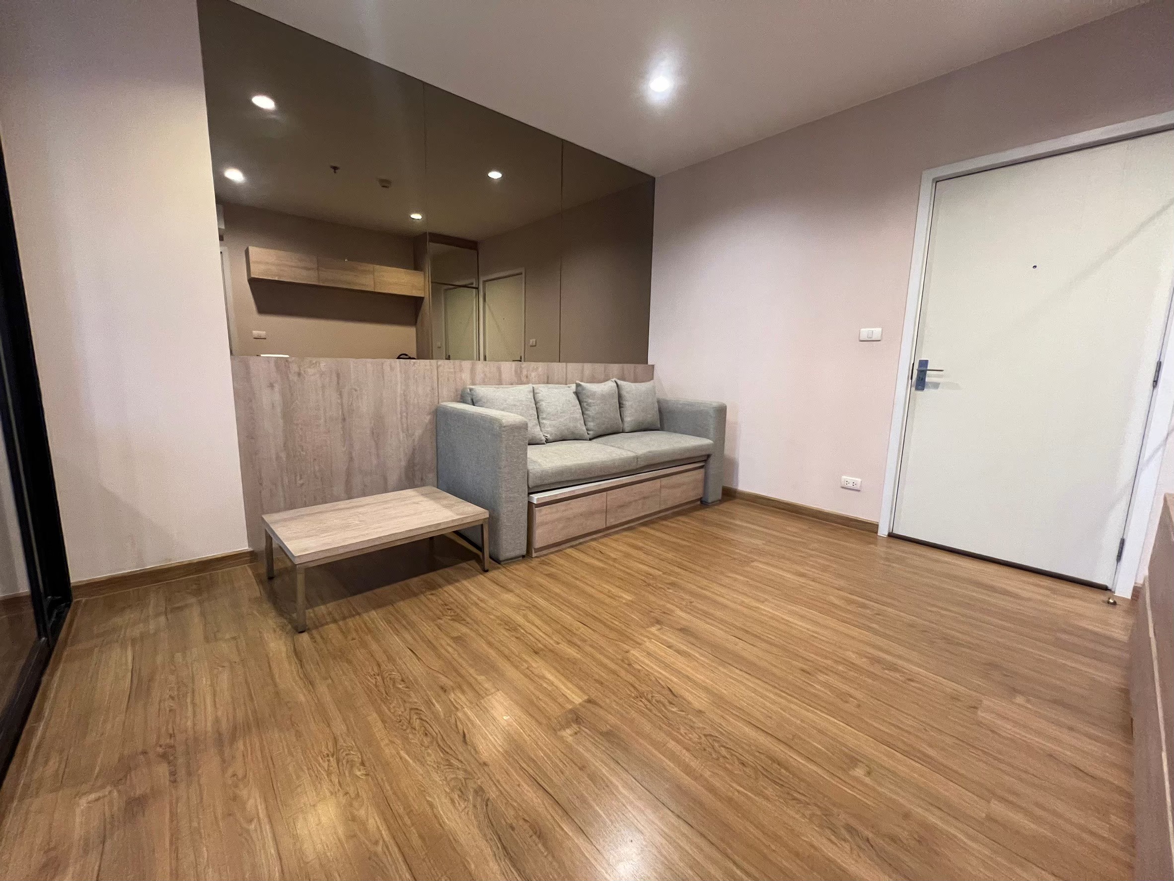 The Tree Interchange 1 bed 36 floor including washing machine 12,500 B