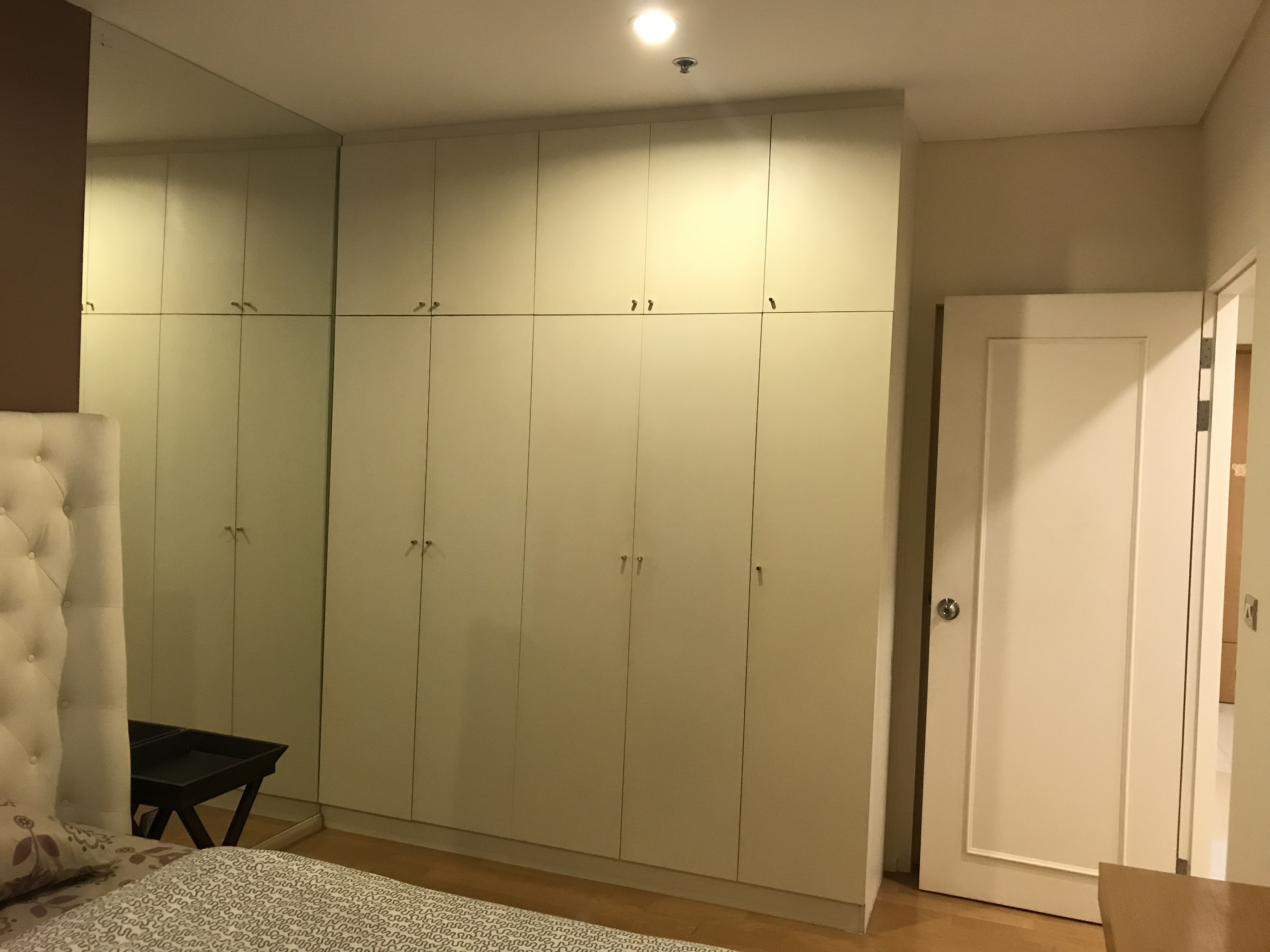 ขาย/ให้เช่า วิลล่า อโศก พื้นที่ 52 ตร.ม.1 ห้องนอน เช่า 25,000 บ/ด ขาย 8.5 ล.