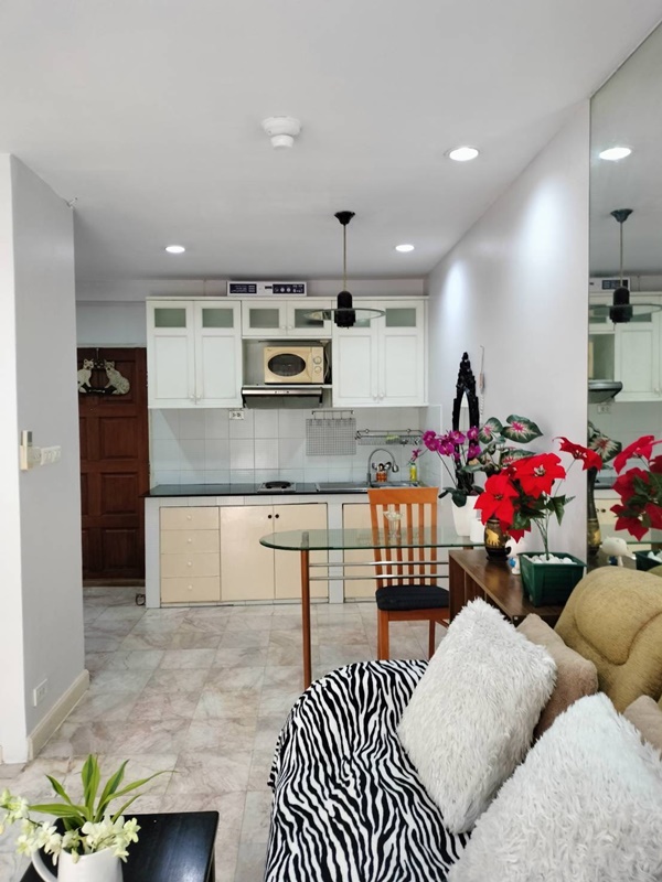 ขายคอนโด สราญใจ แมนชั่น พื้นที่ 35 ตร.ม. ห้องสตูดิโอ ขาย 2.8 ล้านบาท