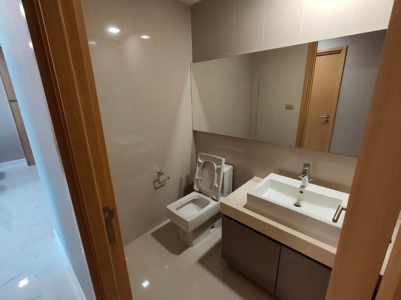 ให้เช่าคอนโด ไฮด์ สุขุมวิท 13 พื้นที่ 77 ตร.ม 2 ห้องนอน ราคา 50,000 บาท/เดือน