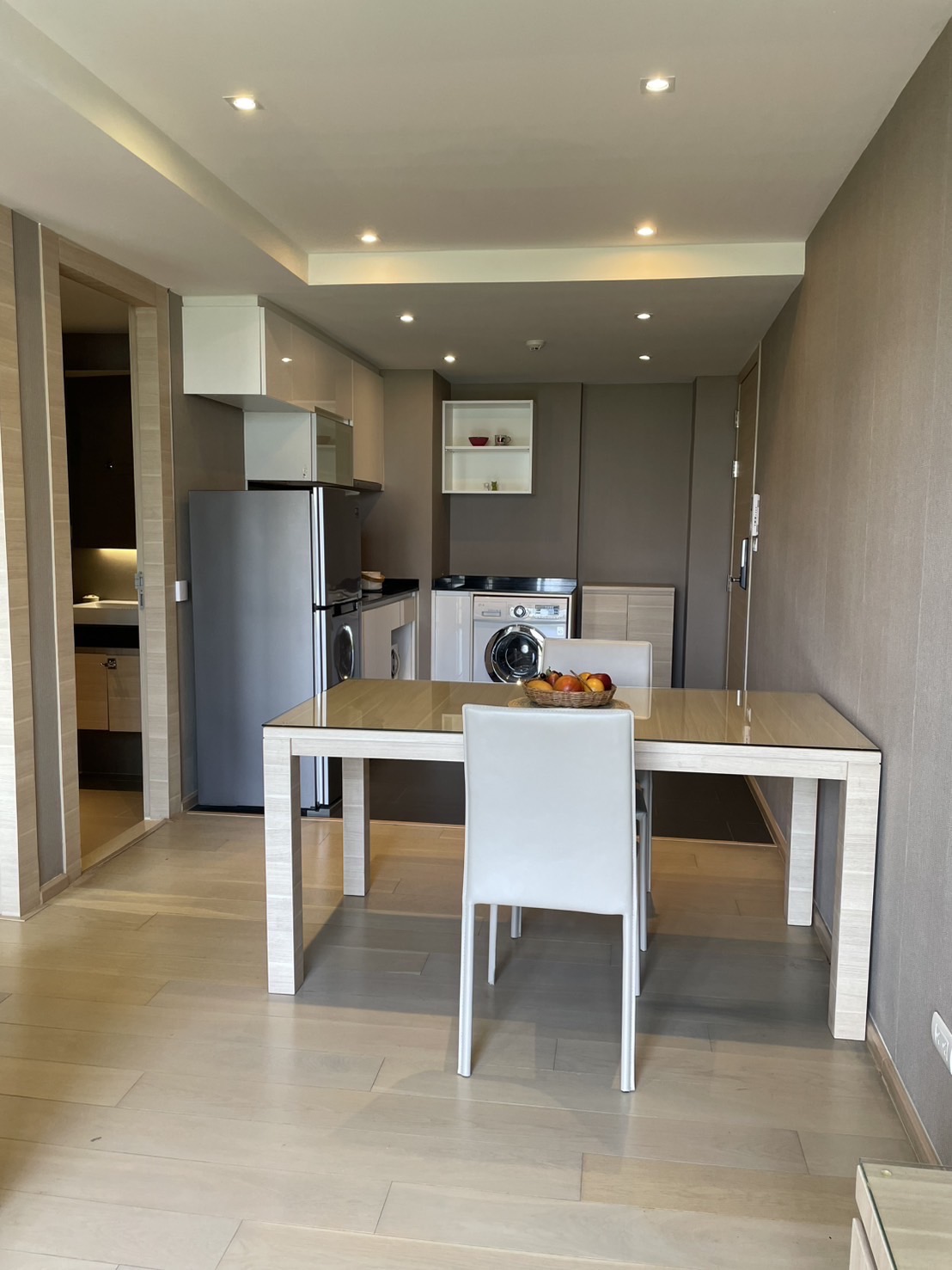 ให้เช่าคอนโดคลาส สีลม พื้นที่ 38 ตร.ม. 1 ห้องนอน เช่า 23,000 บ/ด