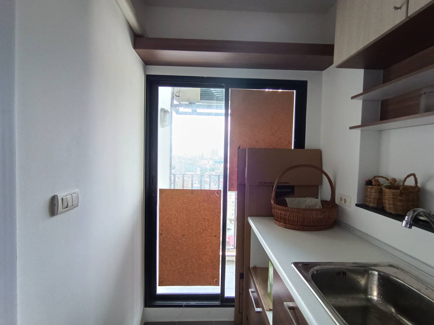 ให้เช่าคอนโด เดอะ ทรี อินเตอร์เชนจ์ พื้นที่ 25 ตร.ม. Cooper เช่า 9,000 บ/ด