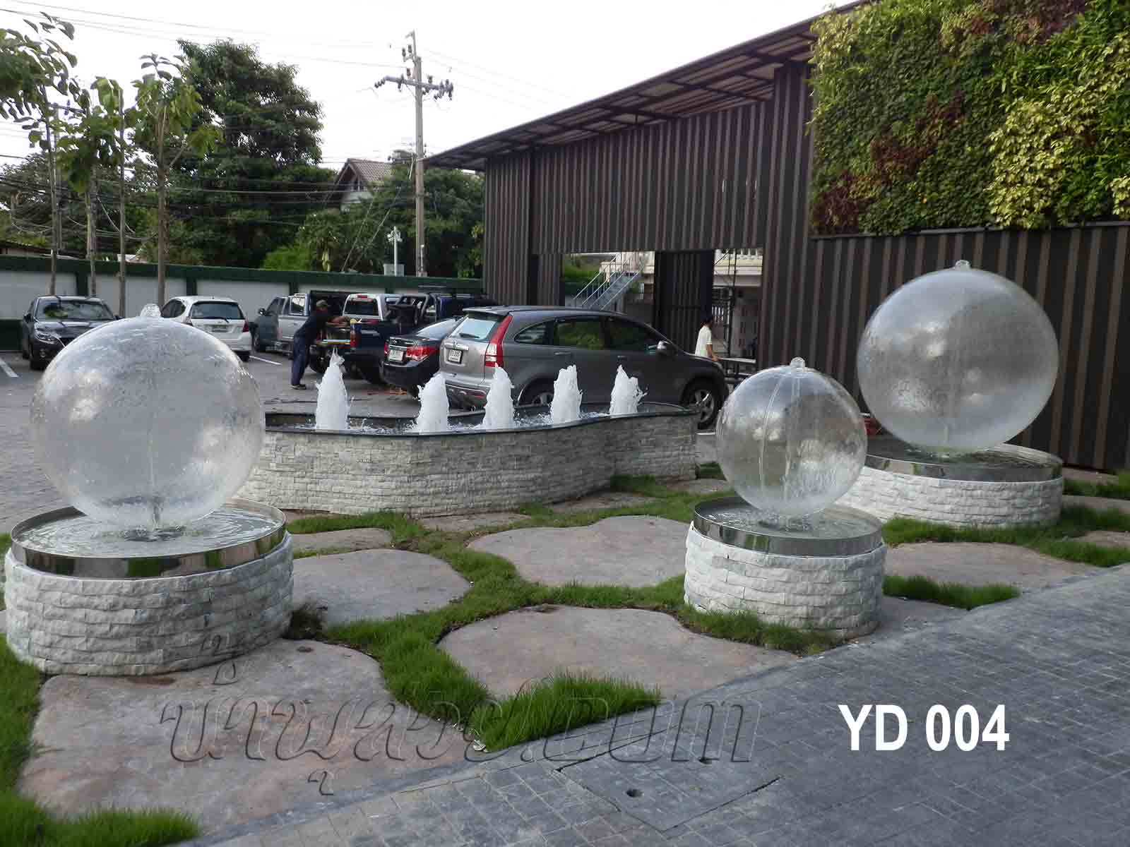 บ่อน้ำพุ ฟรีฟอร์ม ที่ บริษัท ยงดีเวลล็อป