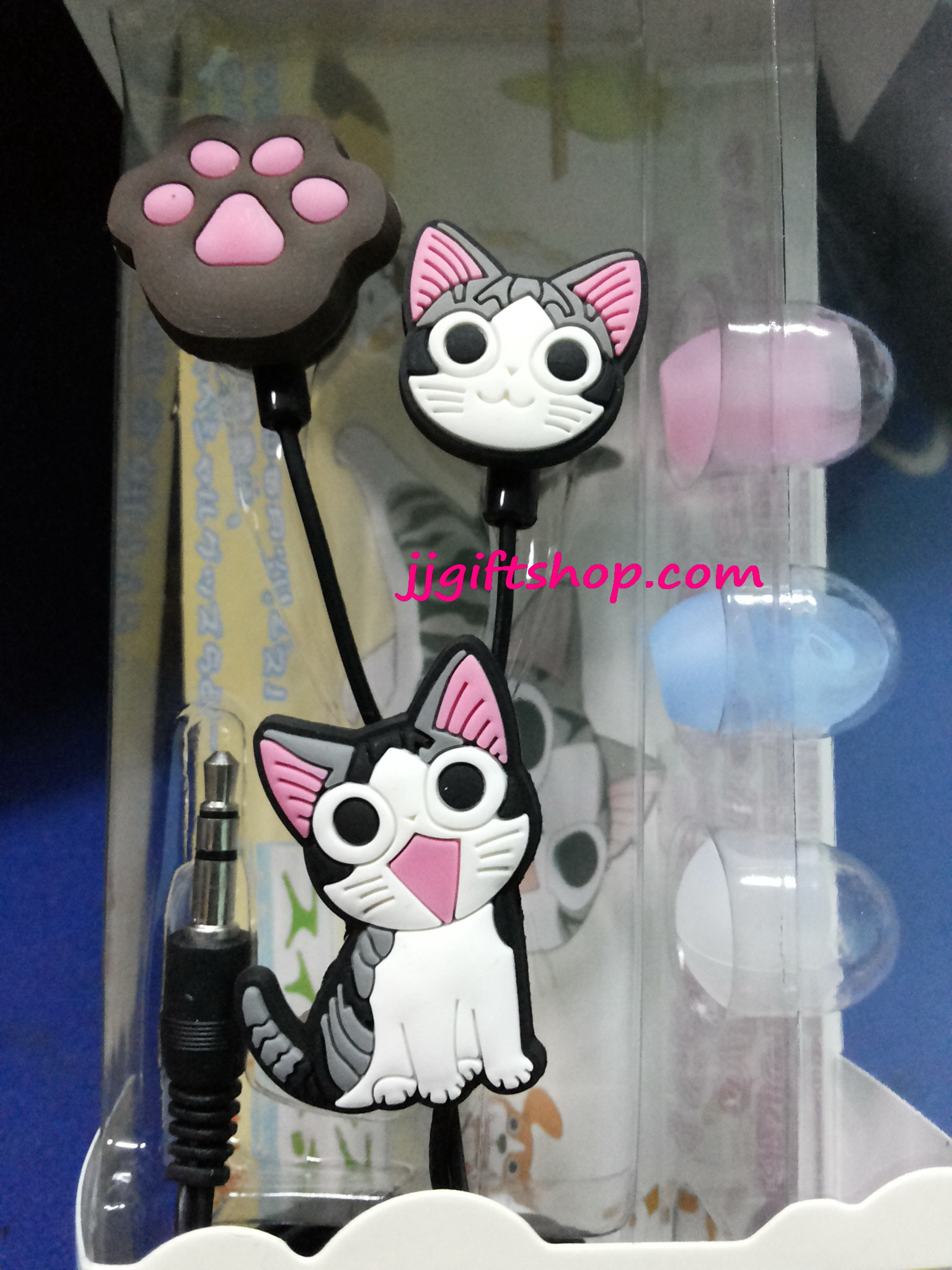 หูฟัง ลายแมวจี้จัง พร้อมยางเปลี่ยนหูฟัง 3 สี