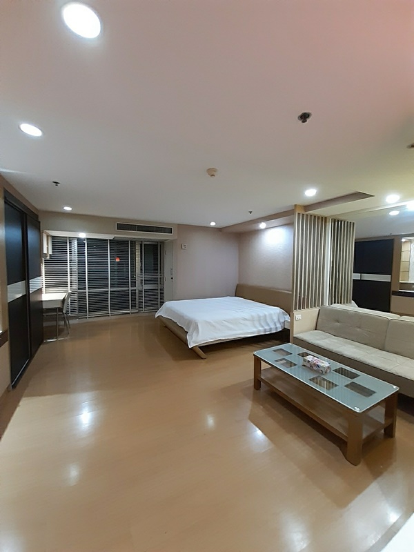 ให้เช่าคอนโด เดอะ เทรนดี้ คอนโดมิเนียม พื้นที่ 47 ตร.ม. ห้องสตูดิโอ เช่า 15,000 บ/ด