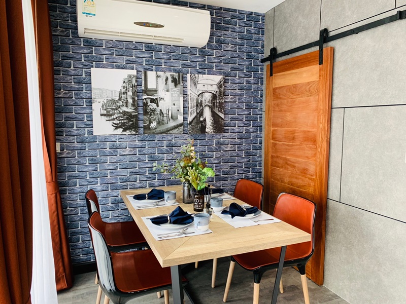 ขายคอนโด ไอดีโอ โมบิ พระราม 9 พื้นที่ 62 ตร.ม. 2 ห้องนอน (ดูเพล็กซ์) ขาย 10 ลบ เช่า 32,000 B