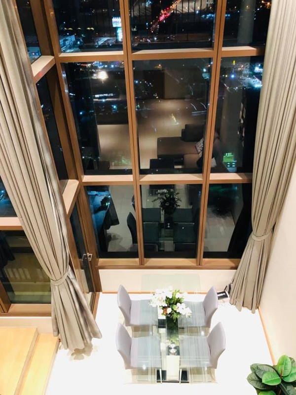 ให้เช่าคอนโด ดิ เอ็มโพริโอ เพลส พื้นที่ 83 ตร.ม. 1 ห้องนอน เช่า 55,000 บ/ด