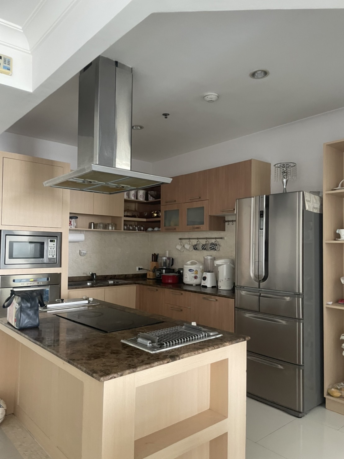 เช่า หรือ ขายห้องชุดหรู คอนโด ศุภาลัย คาซ่า ริวา Supalai Casa Riva ถนนเจริญกรุง พระราม 3