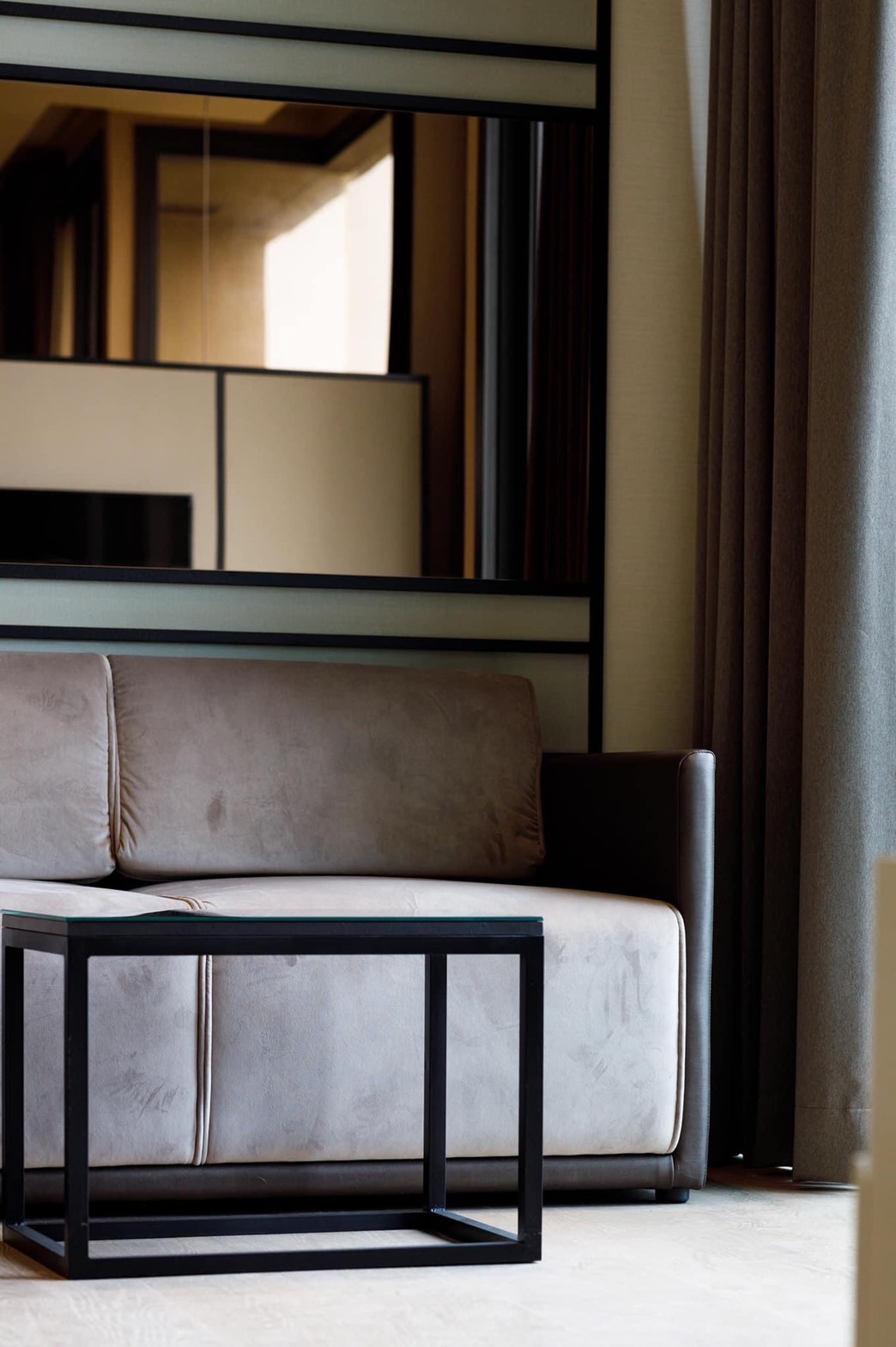 ให้เช่าคอนโด ดิ เอส อโศก พื้นที่ 44 ตรม. 1 ห้องนอน เช่า 40,000 /เดือน