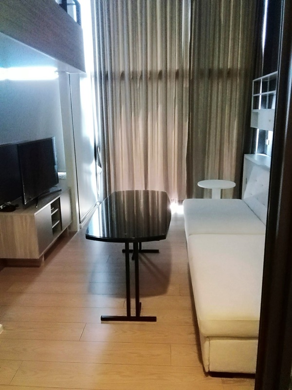 ให้เช่า ชีวาทัย เรสซิเดนซ์ อโศก พื้นที่ 28 ตร.ม. 1ห้องนอน(ลอฟท์ ดูเพล็กซ์) เช่า 25,000 บ/ด