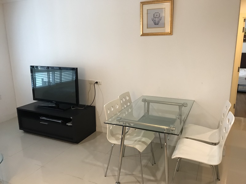 ให้เช่าคอนโด ลุมพินี เพลส พระราม 9 พื้นที่ 75 ตร.ม. 2 ห้องนอน เช่า 28,000 บ/ด