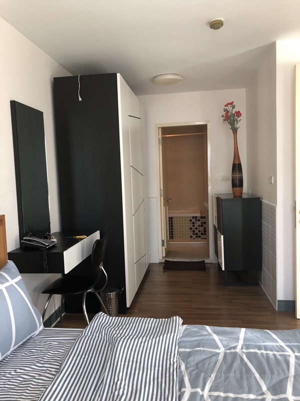 ให้เช่าคอนโด เดอะ โคลเวอร์ ทองหล่อ พื้นที่ 35 ตร.ม. 1 ห้องนอน เช่า 18,000 บ/ด